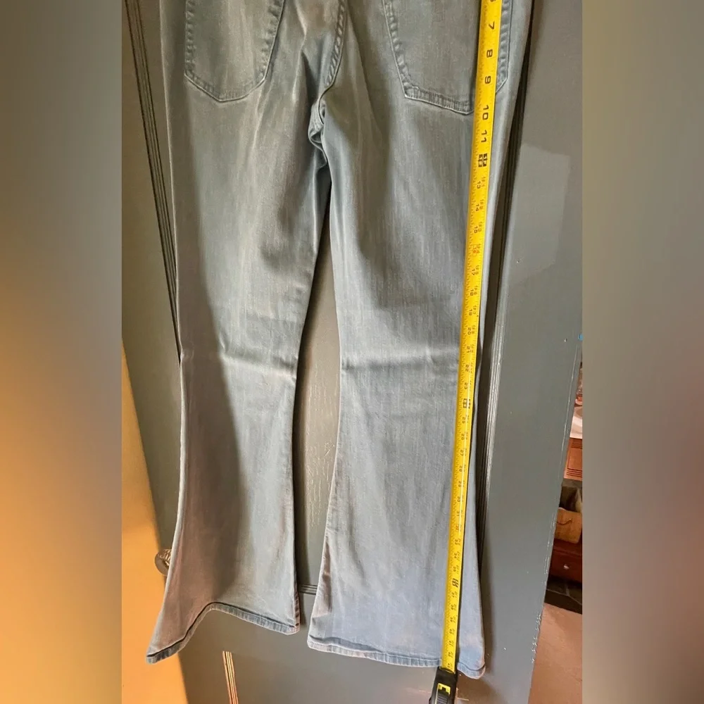 Rare Elie Tahari stretch blue jeans. Size: 12 - Picture 6 of 11